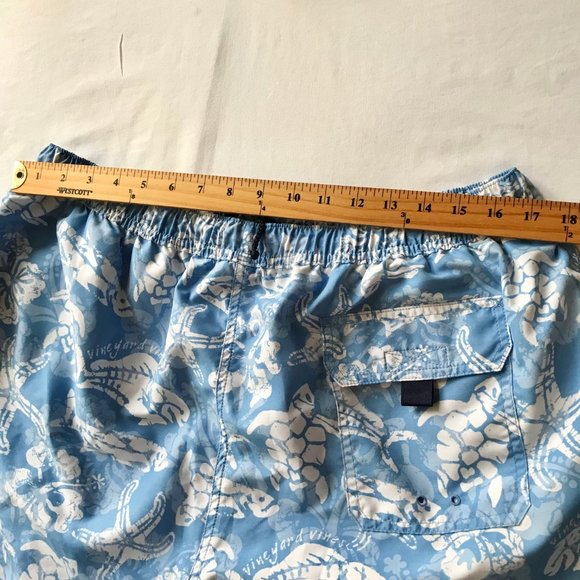 Vineyard Vines Swim Trunks Mens Size XL 18 Blue Bathing Suit Turtle Fish Dolphin - Picture 8 of 16